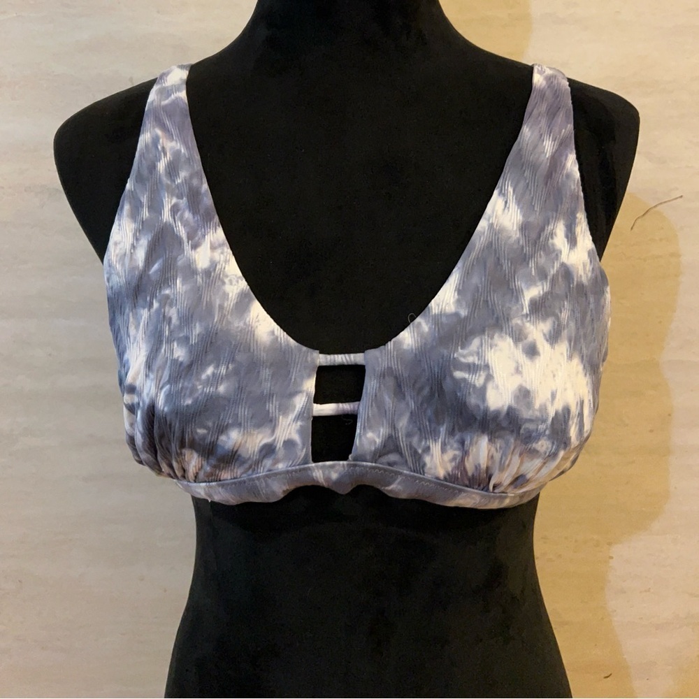 Athleta Tulum Ladder Blue Tie-Dye Strappy Front Strappy
